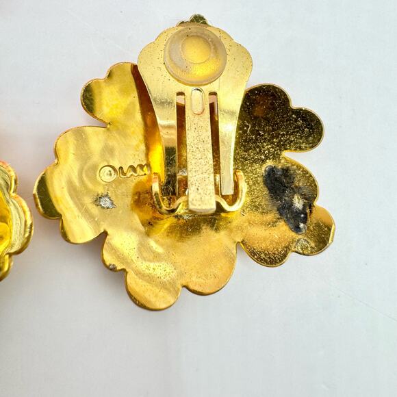 Vintage Etched Hibiscus Gold Tone Clip On Earrings Tropic Floral Vacation Beach - Picture 5 of 11